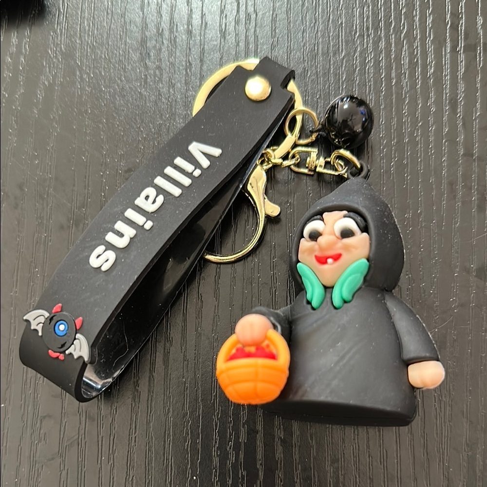 Disney Villains evil queen Snow White silicone keychain​